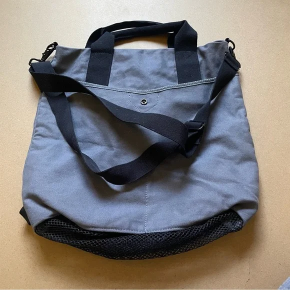 NEW Multifunction Beach Bag - Picture 2 of 10